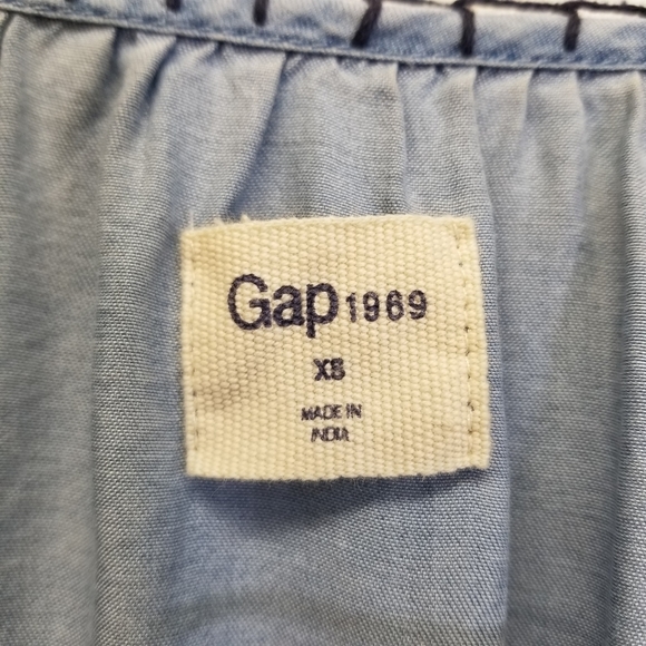 Gap Embroidered Chambray Top - Picture 4 of 4